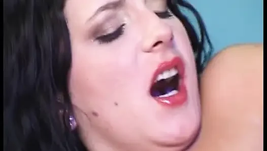 Germamy'li amatör genç kız ilk oyuncu seçmelerinde yarak emiyor