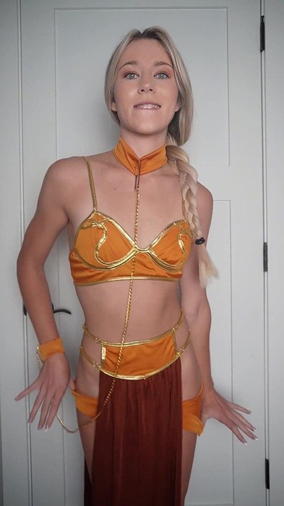 Princess Leia Striptease