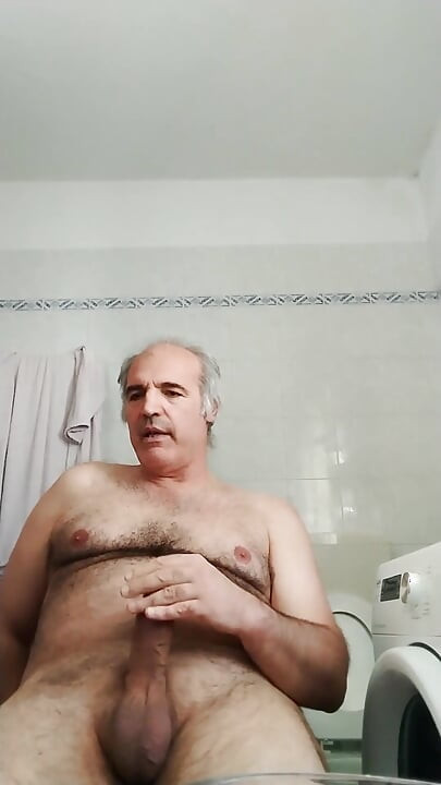 Koliko je sperme izašlo iz mog kurca nakon 15 dana čednosti!