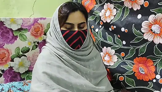 Suami ghar i dost ki behan ko ekor laga kar chod dia desi ngentot pantat bahenol adik temannya sendiri