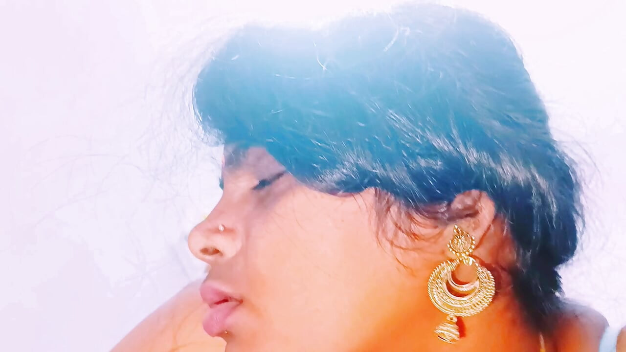 Sexy saree bhabi unfartunetly fucking with brother in law. Telugu dirty talks.