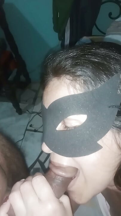 Orální sex, dá mě na všechny čtyři a naplní mě mlékem uvnitř (domácí)