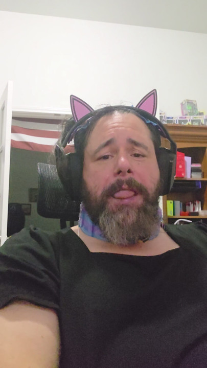 Olen kastroitu faggot. En ansaitse kunnioitusta, vain kulleja ja spermaa. Tarkoitukseni on palvella auliisti polvillani.