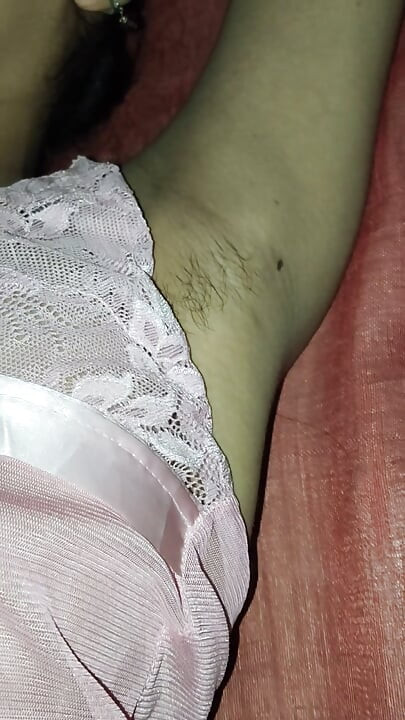 兄貴は私の尻を舐め、ペニスを口に入れて初めて私の尻を叩きました