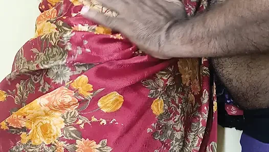 Неверная домохозяйка сари в рыжем цвете 1