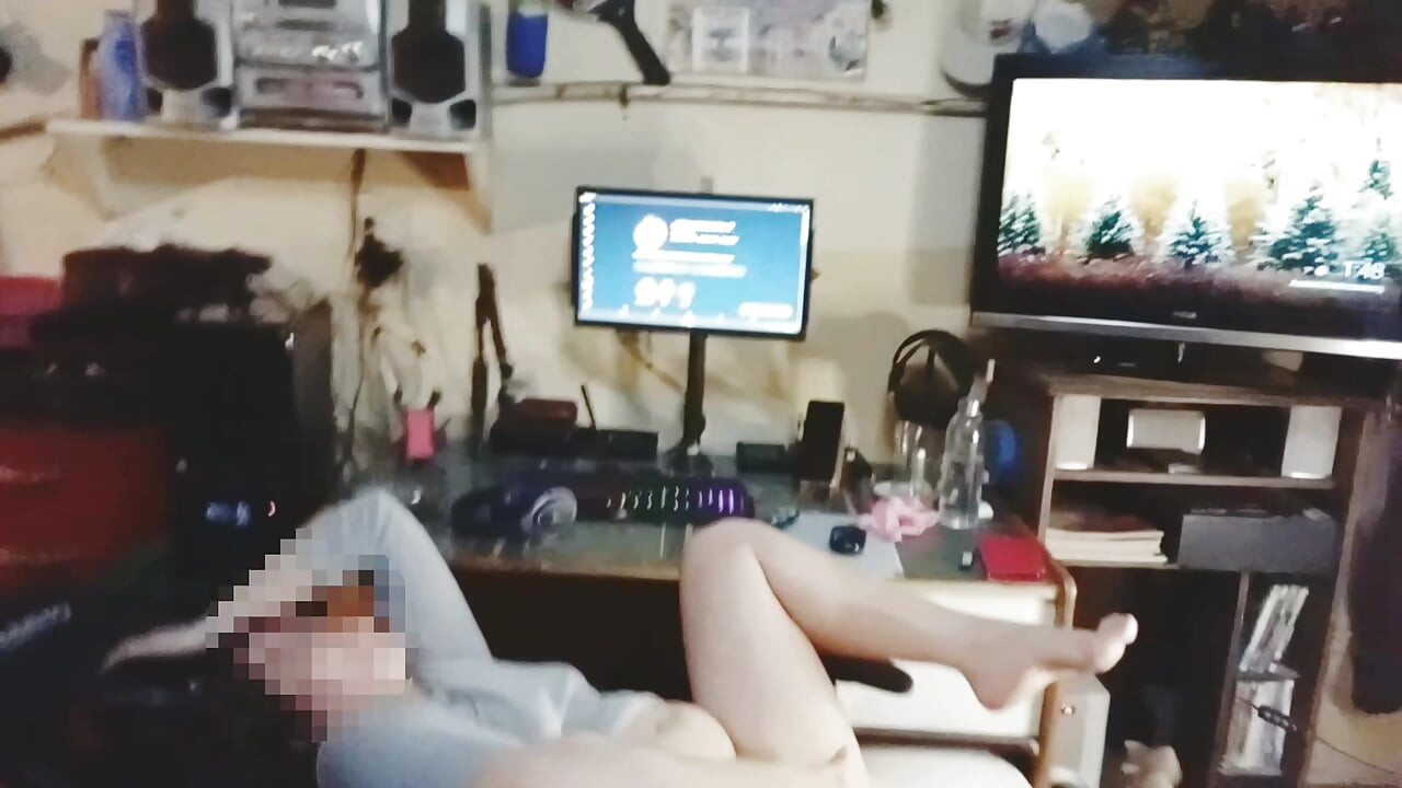 Λατίνα Gamer γαμημένο στον υπολογιστή