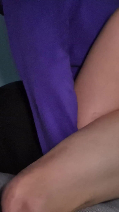 Moja trudna žena me vara sa mojim najboljim prijateljem. Svršava na njen stomak u 9. mesecu | Klip 1