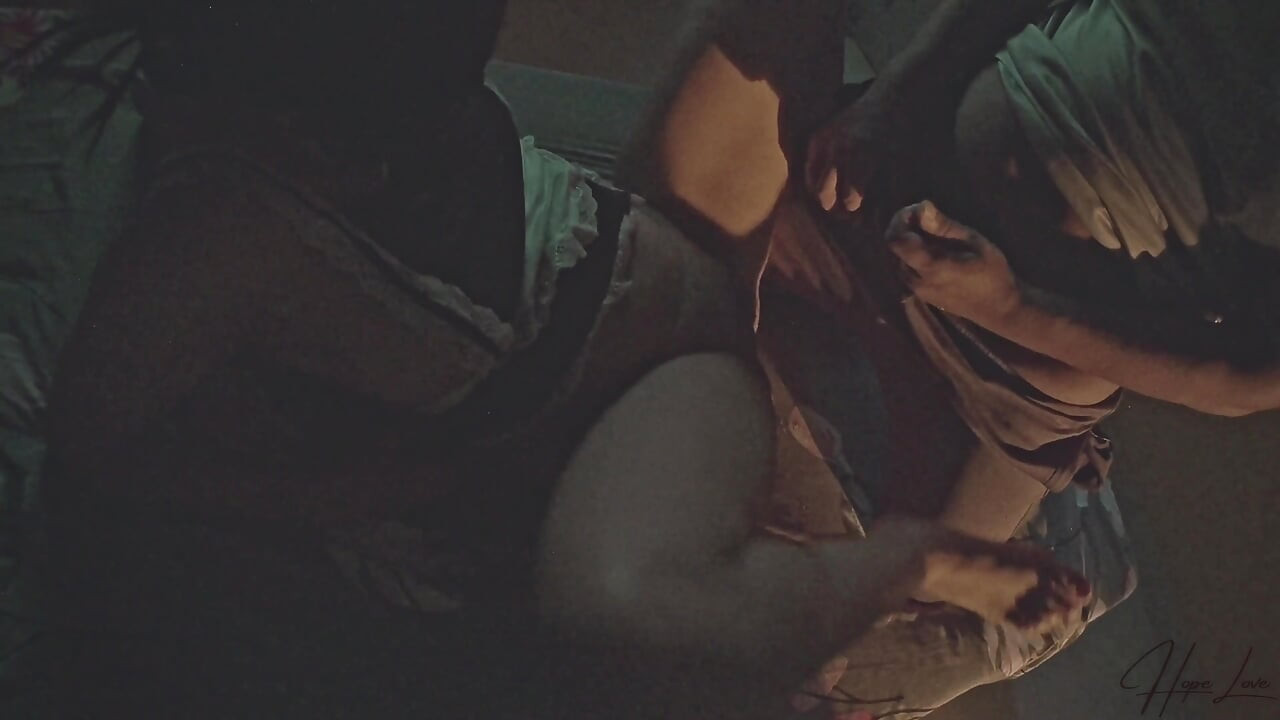 Avere un afffair e barare con la cameriera di casa