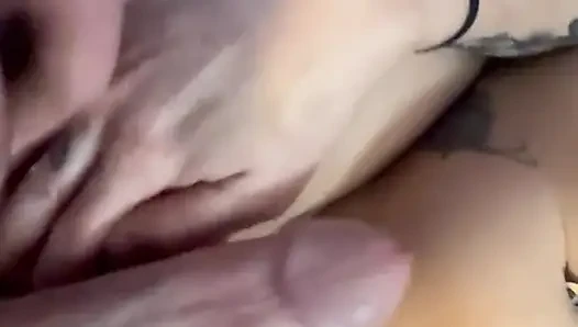 Шаловливая мачеха изменяет с отчимом друга сына