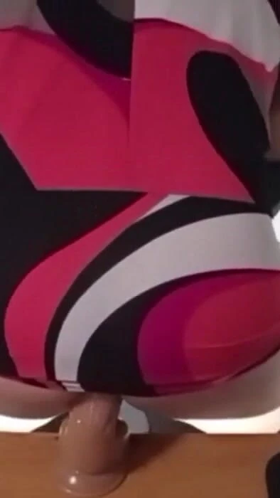 Must-see moment from "Yasmina's beautiful ass"