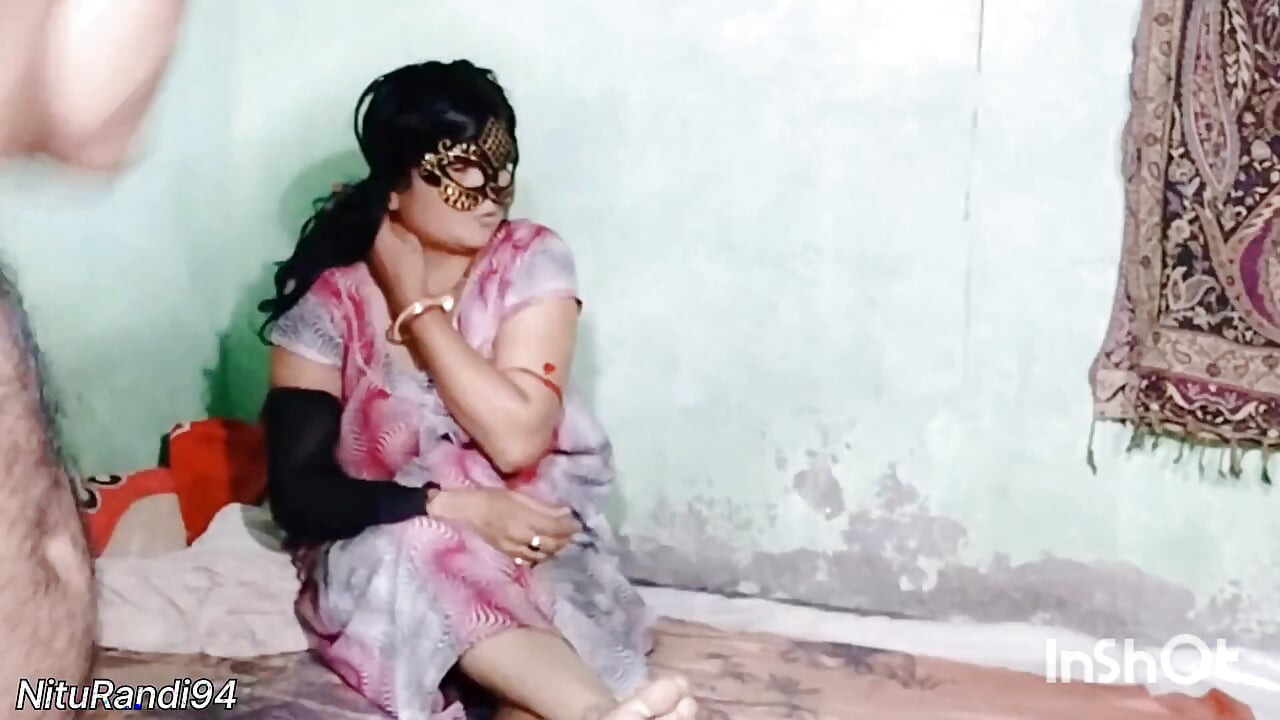 Vídeos de sexo - primeira noite de neetu bhabhi