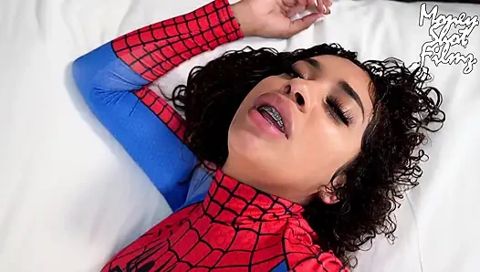 Sie sollte die Welt retten, stattdessen wurde sie mit einem großen schwanz abgelenkt