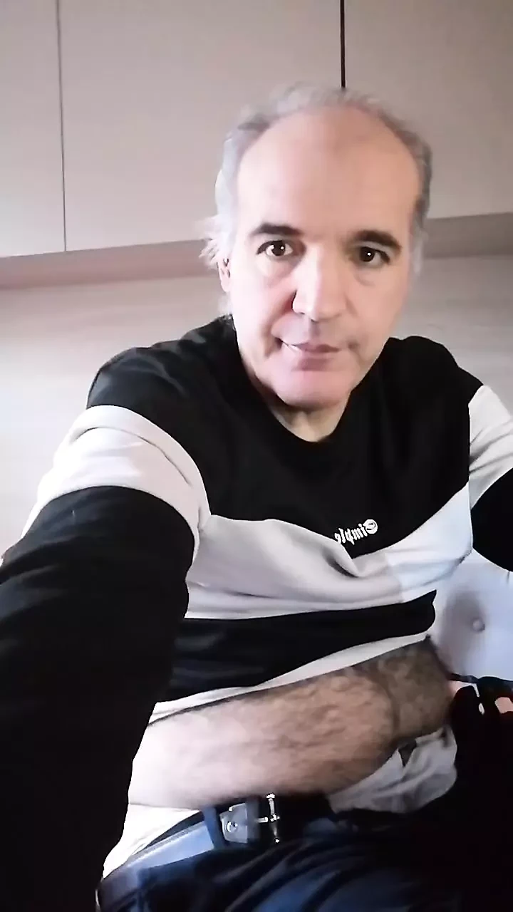 A Masturbation Before Going to My Dear Friend's Dinner