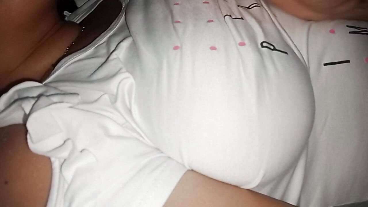 Sucking my wife's nipples on her clothes, I can't get over my addiction to her big natural breasts