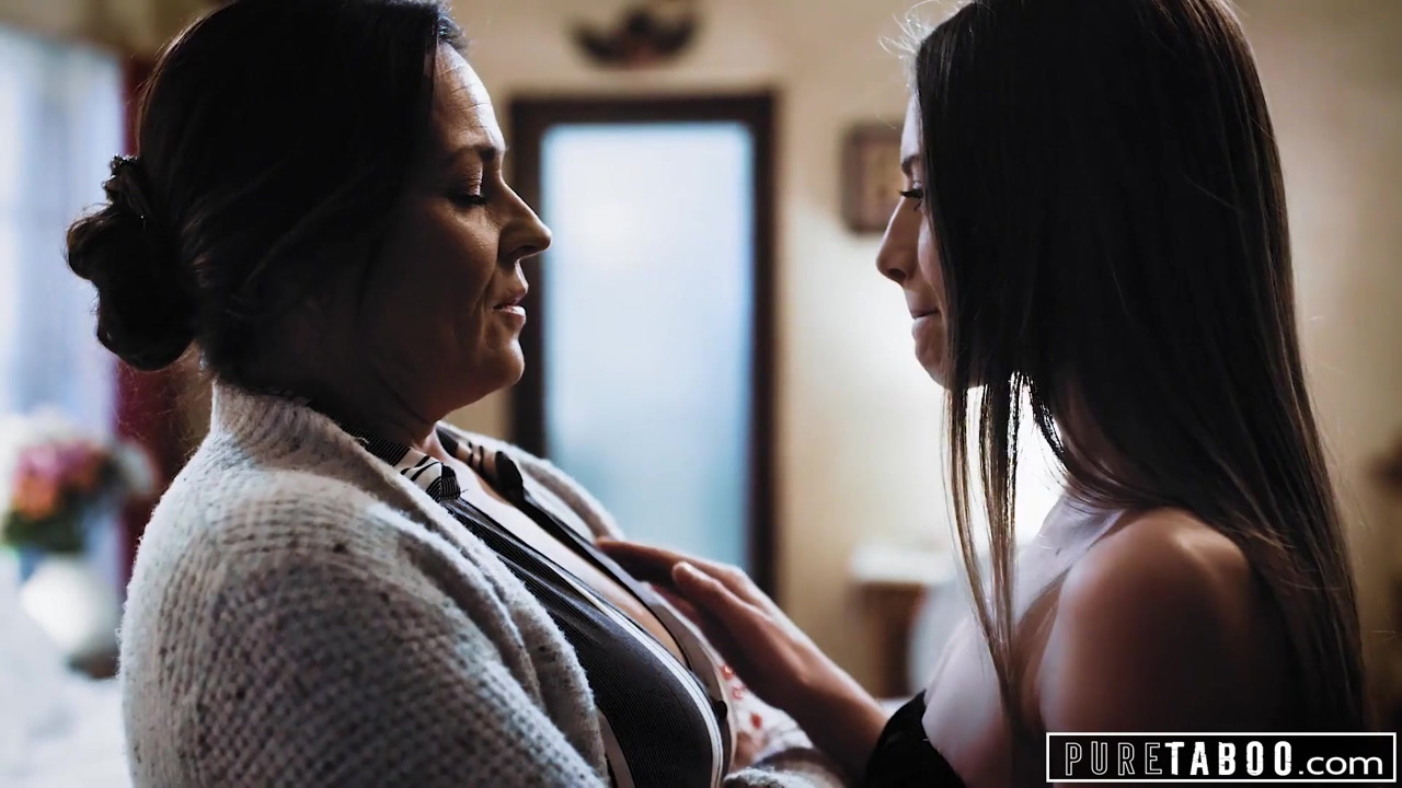 継母と継父と捕まる純粋なタブー、カイラー・クインが参加