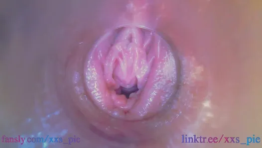 Melissa met une caméra au fond de sa chatte humide et crémeuse (caméra de chatte full HD, endoscope)