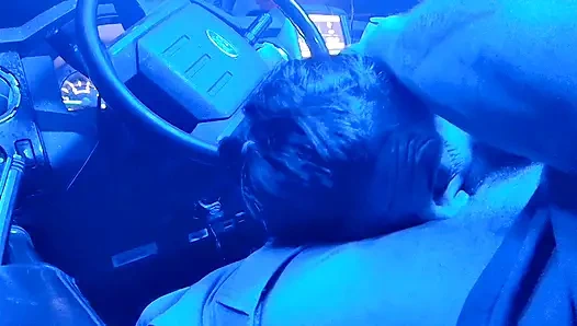 Kamyonumda oral seks ağzıma boşalıyor