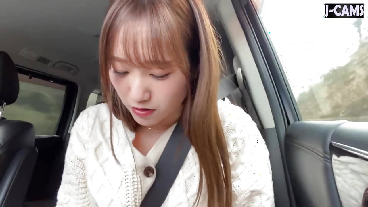 Affectionate Busty Tour Guide Teases with Sweet Exposure and a Willing Smile Part 2