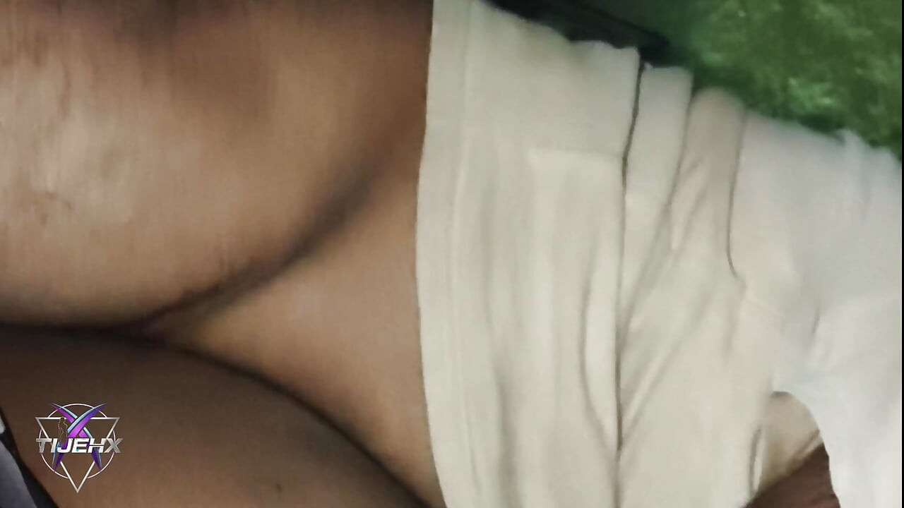 سانجيتا بهابي الساخنة تهب الديك وتبتلع نائب الرئيس