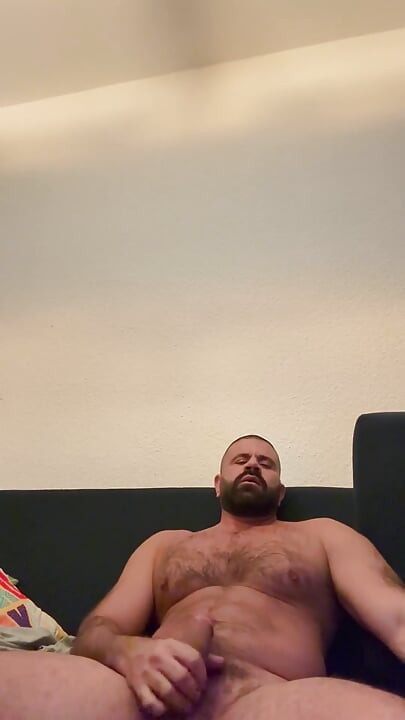 Massive Bear Jerkoff