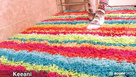 Keeani si cewek imut Asia lagi asik footjob