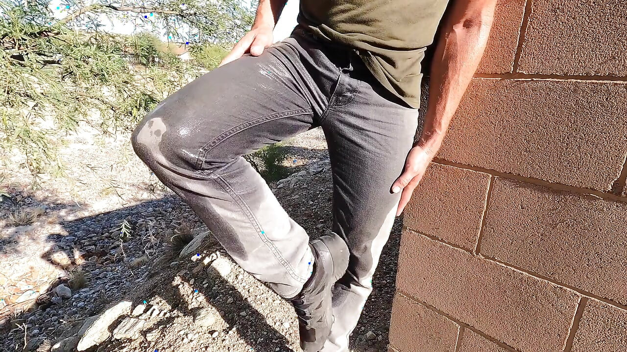 40 Minutes of Pissing in an Airbnb