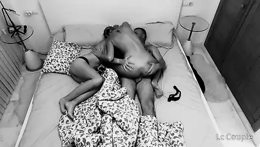 Nachtsicht-cam, geile freundin schleicht sich in unser bett, echter amateur-FFm-dreier