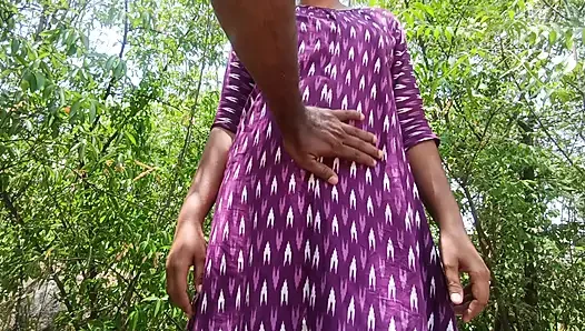 Outdoor cheating Housewife