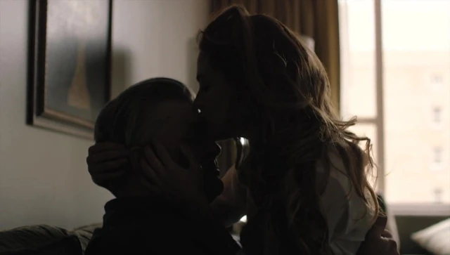 Riley Keough - 'The Girlfriend Experience' s1e04