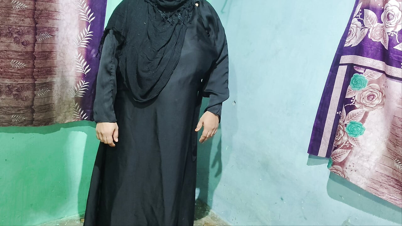 Come on boys let's fuck this muslim bhabhi fucking bich