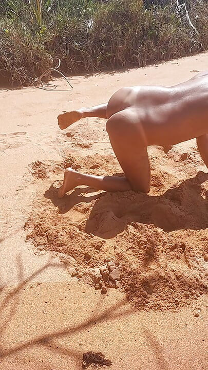 Ladysilva naked on the beach come fuck my hot tanned ass