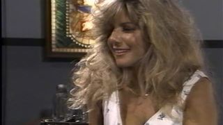 Angela Summers en Night Cap (1990) escena 1