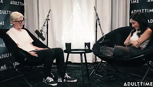 Avery black, trockenes humping, true crime und directing VR corn | der Erwachsenenzeit-Podcast