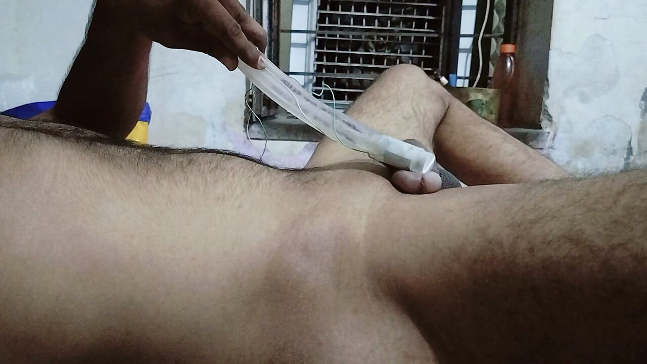 Thử thủ dâm bằng máy rung tự chế