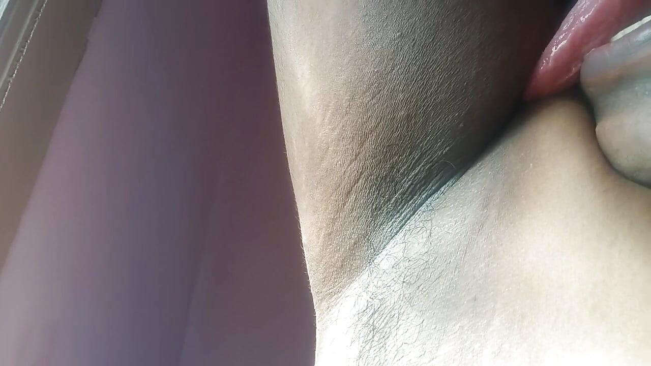 Hairy Armpit sucking