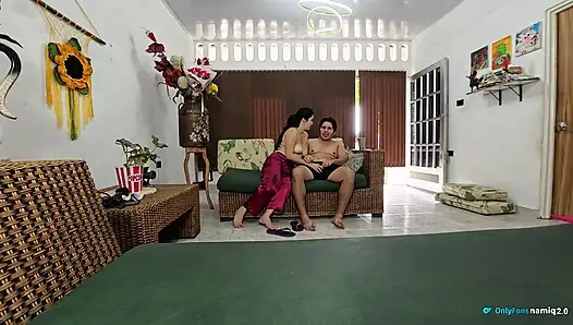 Üvey annemle eğlenceli bir oyun ve sert seks!