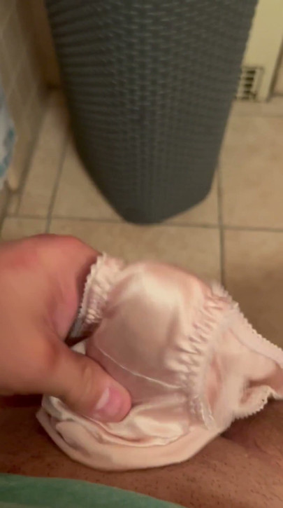 Jerking off in mother inlaws pissy pantys | Clip 1
