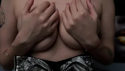 das zimmermädchen spielt mit bbc-dildos. ,pov4k