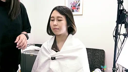 Kurumi Aoyama hinter den kulissen