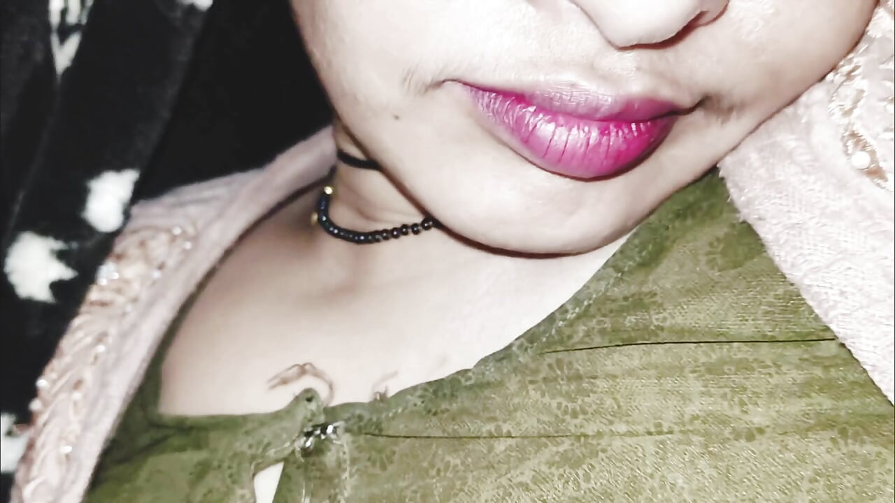 Meri pyari sauteli bahan mujhe kal chudaee ka mauka deti hai. ham donon ne poori rat ka maja liya