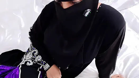 Tesettürlü üvey annemi porno izlerken yakaladım sonra ne oldu?