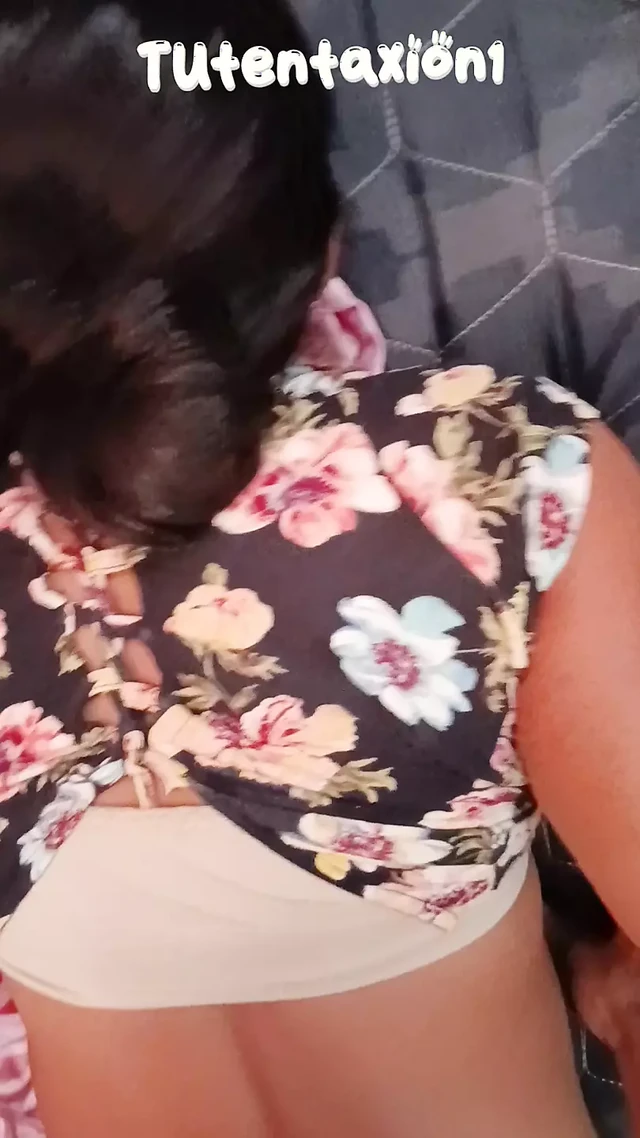 HOMEMADE ANAL MY FRIEND GIVES ME DICK AND MILK IN THE ASS