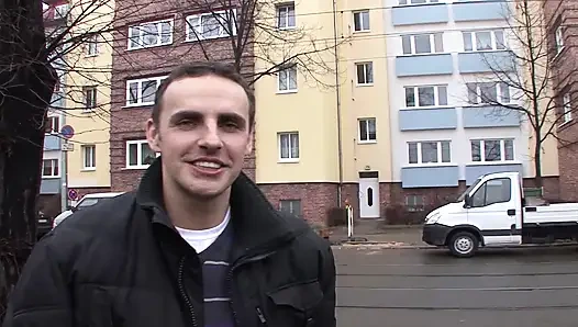 Edepsiz Alman kaltak ateşli sikişiyor