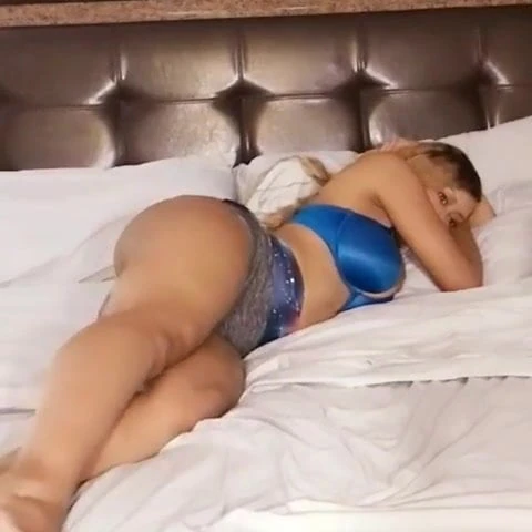 Ht byootiphul bat dikha raha hai