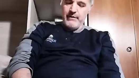 Cum for an Italian