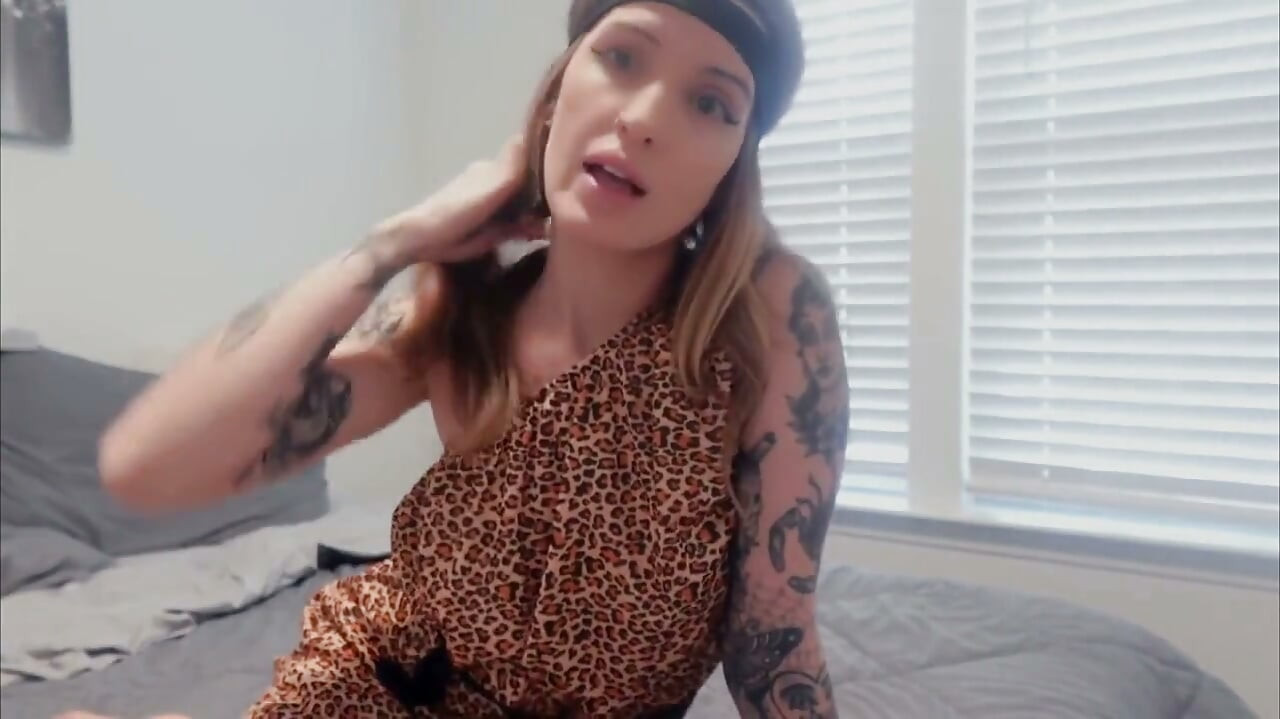 Sutton Cavegirl Bondaj