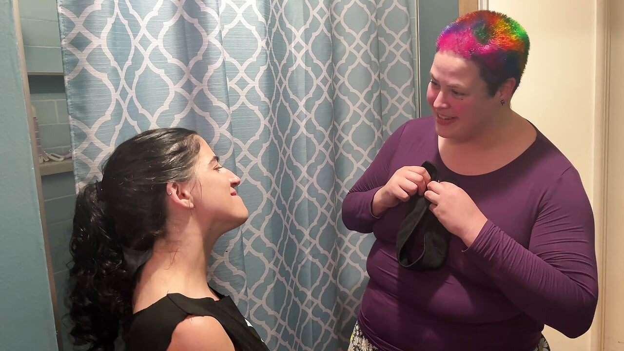 Feeling around in the dark - Blindfolded lovers meet for the first time - Cliff Media Productions