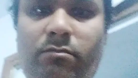 Kıllı amcık yarağımı özgürce gırtlağına kadar alıyor...