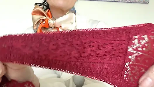 Нюхаю трусики и кончаю! Леди Виктория Валенте