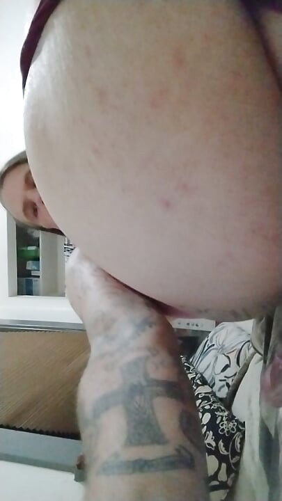 Dođi i uzmi me:anal i dildo igra